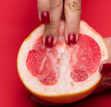 how to finger a girl