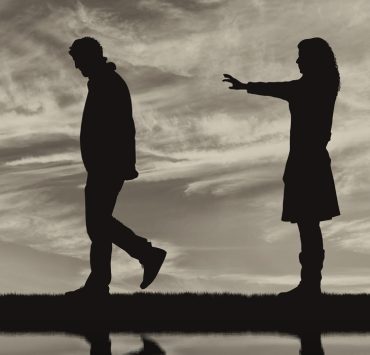 signs of a manipulative man